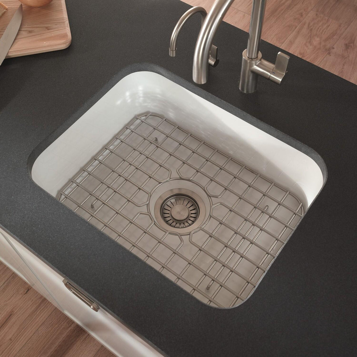 FRANKE CCK110-19WH Cisterna 21.62-in. x 17.38-in. White Undermount Single Bowl Fireclay Kitchen Sink In White