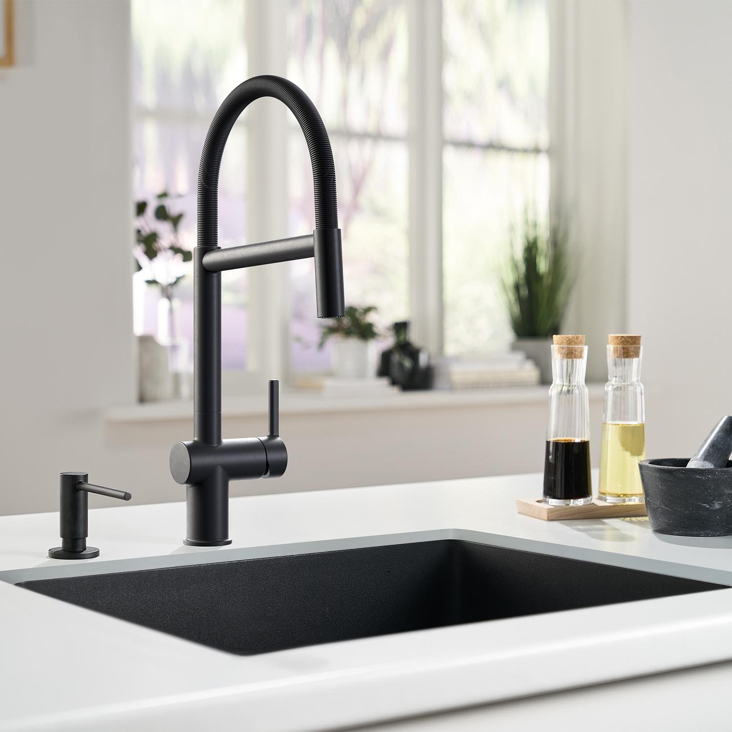 FRANKE ACT-SP-MBK Active 16.5-in Single Handle Semi-Pro Faucet in Matte Black In Matte Black