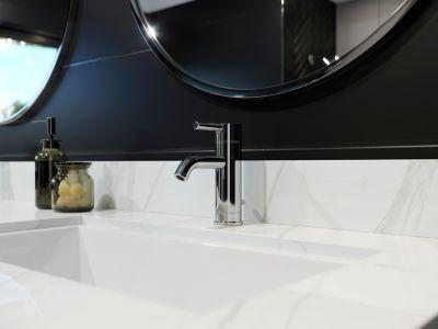 Polished Chrome Contempra Single Control, Centerset Bath Faucet LG42-NC00