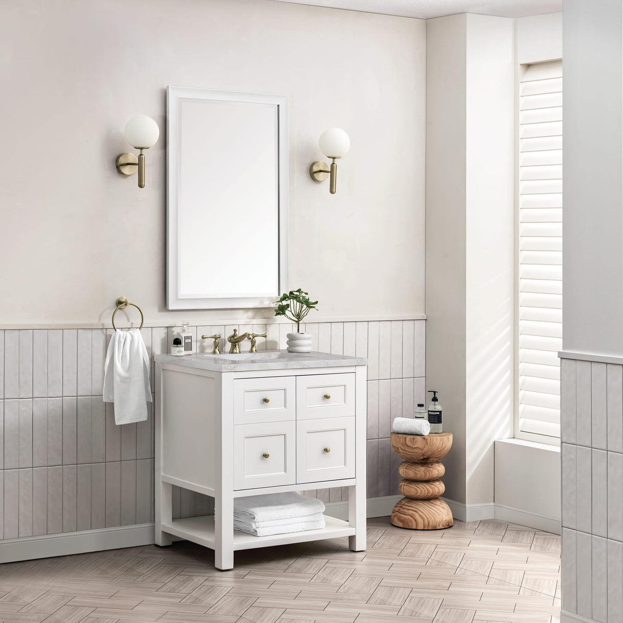 Breckenridge 30" Single Vanity, Bright White w/ 3 CM Victorian Silver Top