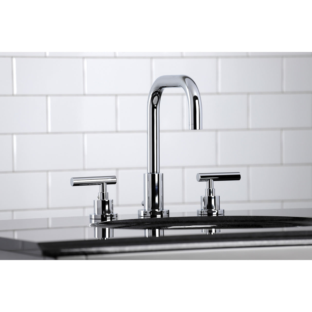 Kingston Brass FSC8931CML Manhattan Widespread Bathroom Faucet with Brass Pop-Up, Polished Chrome