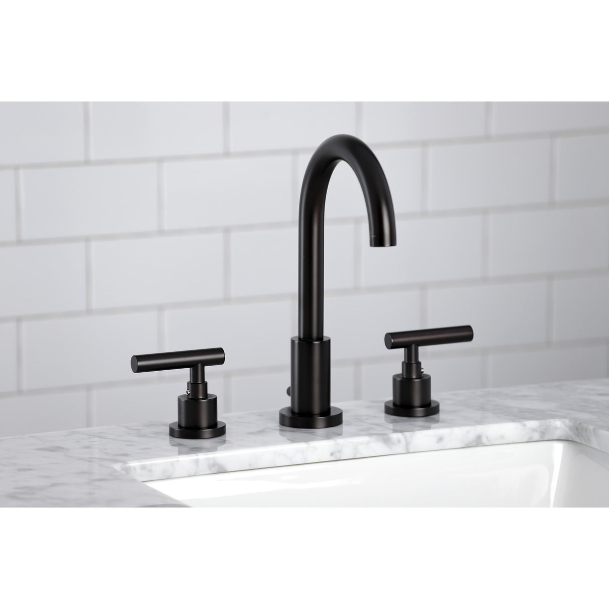 Kingston Brass FSC8925CML Manhattan Widespread Bathroom Faucet with Brass Pop-Up, Oil Rubbed Bronze