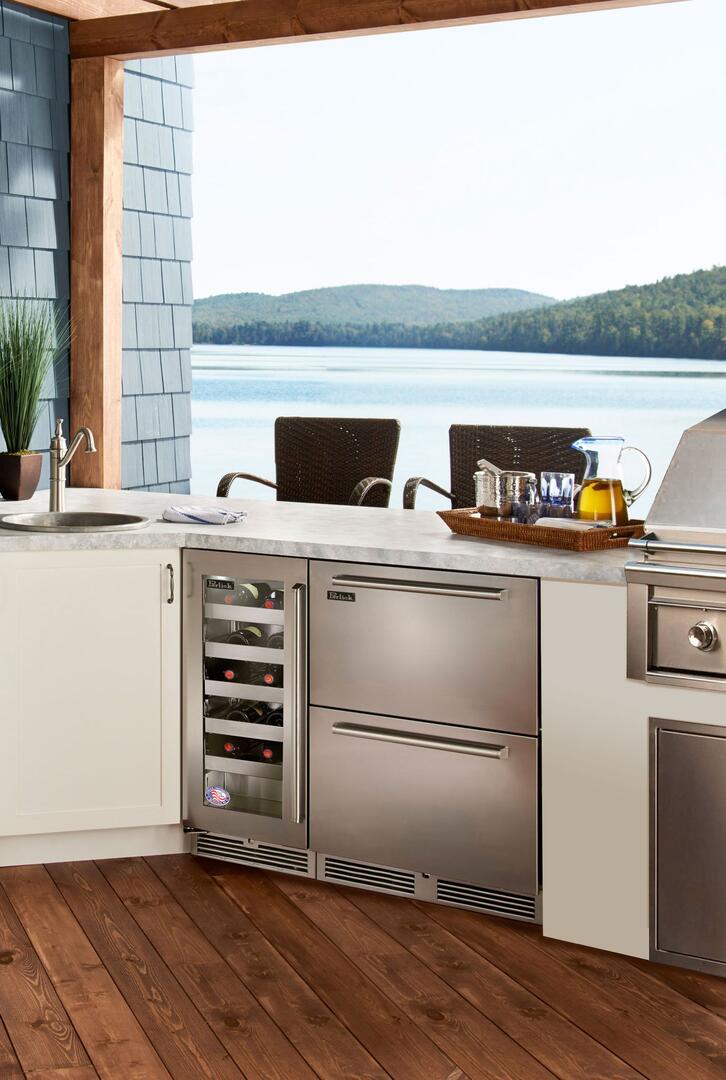 Perlick Signature Series 15-Inch Built-In Single Zone Wine Cooler with 20 Bottle Capacity in Stainless Steel with Glass Door (HP15WS-4-3L & HP15WS-4-3R)