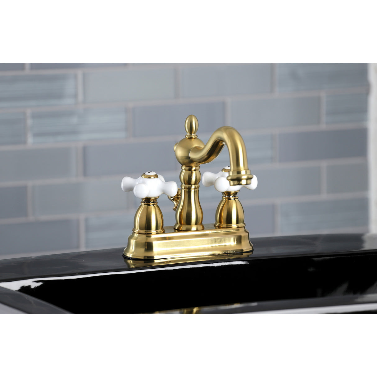 Kingston Brass KB1607PX Heritage 4 in. Centerset Bathroom Faucet, Brushed Brass