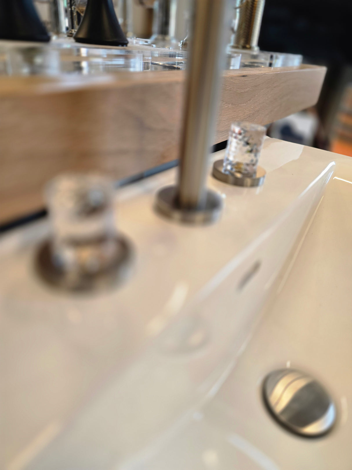 24" Fairmont Vanity in Espresso with Fairmont Ceramic Counter and Brushed Nickel Faucet with Fastened Knobs