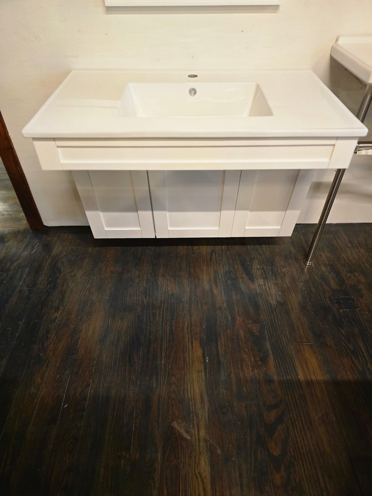 Fairmont Shaker Americana 36" Polar White Wall Mount Vanity /w 37" Swiss Madison top