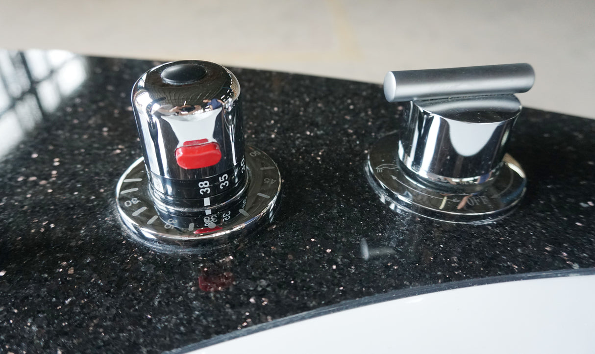 EAGO AM113ETL-R 5.5 ft Right Corner Acrylic White Whirlpool Bathtub for Two