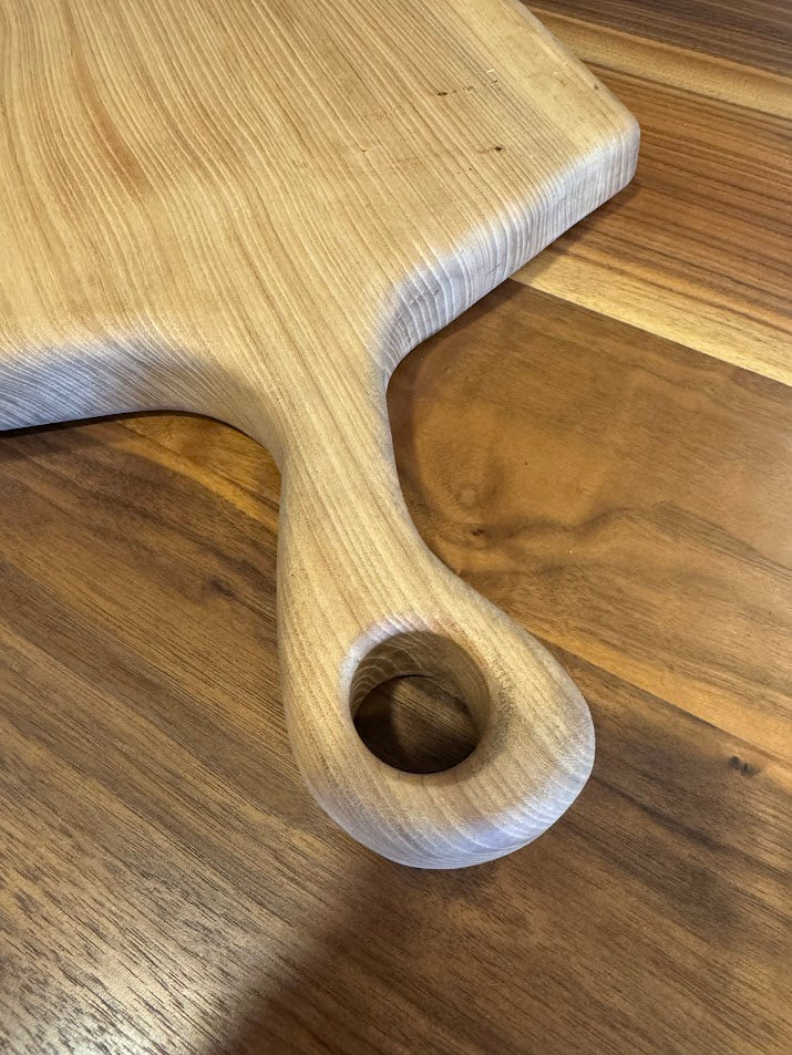 Gill CC Woodworks Live-Edge Oak Cutting Board with Handle
