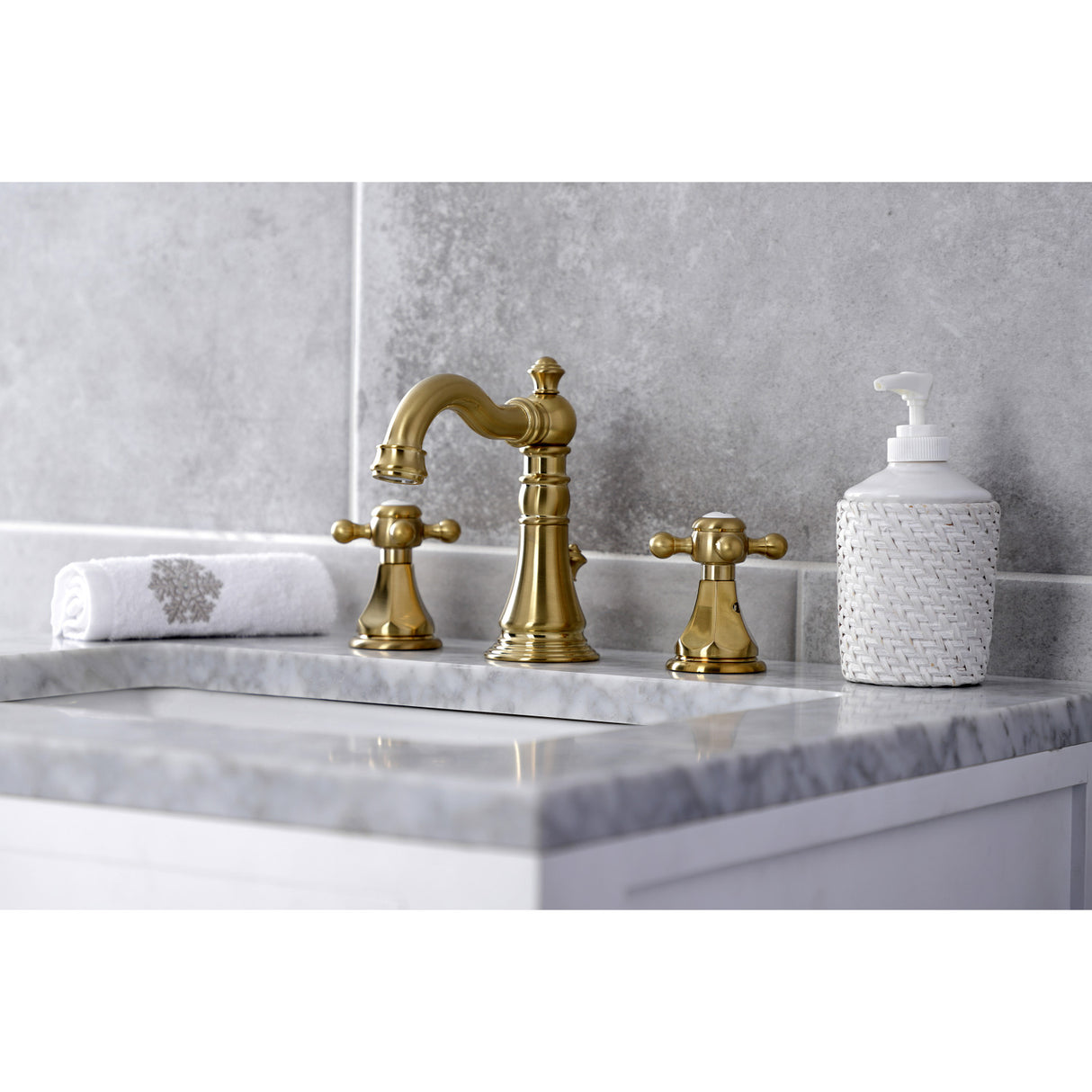 Kingston Brass FSC1973BX Metropolitan Widespread Bathroom Faucet, Brushed Brass