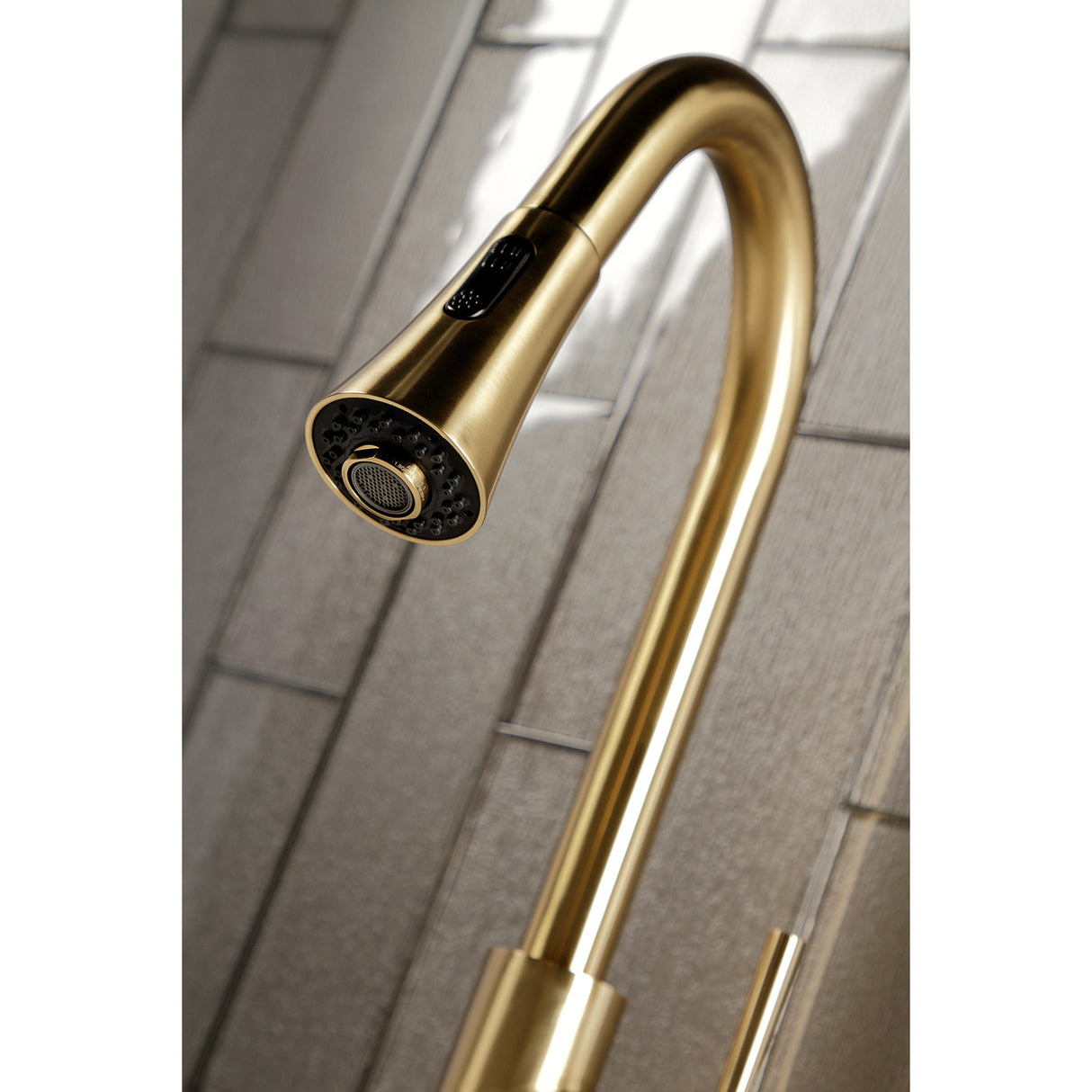 Gourmetier LS8723DL Concord Single-Handle Pull-Down Kitchen Faucet, Brushed Brass