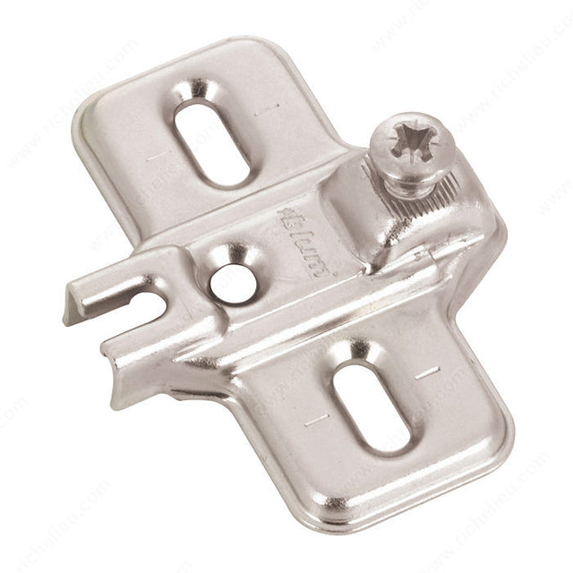 Blum 193L610180 One-Piece Wing Mounting Plate