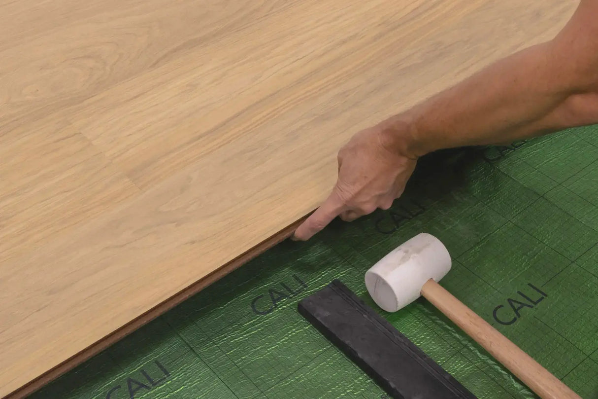 CALI Amber Retreat Santa Cruz Extra Wide Click w/ Pad (Angle-Angle) (Covers 28.13 SQFT) 7704000200
