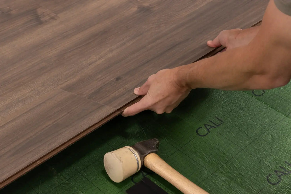 CALI Beau Bark Santa Cruz Extra Wide Click w/ Pad (Angle-Angle) (Covers 28.13 SQFT) 7704000700