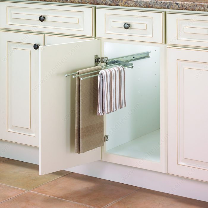 Richelieu 793140 Pull-Out Towel Bar