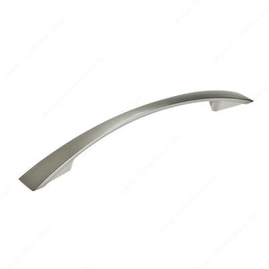 Richelieu BP82176195 Modern Metal Pull - 821, Brushed Nickel, 3 in, 4 19/32 in, 9/16 in