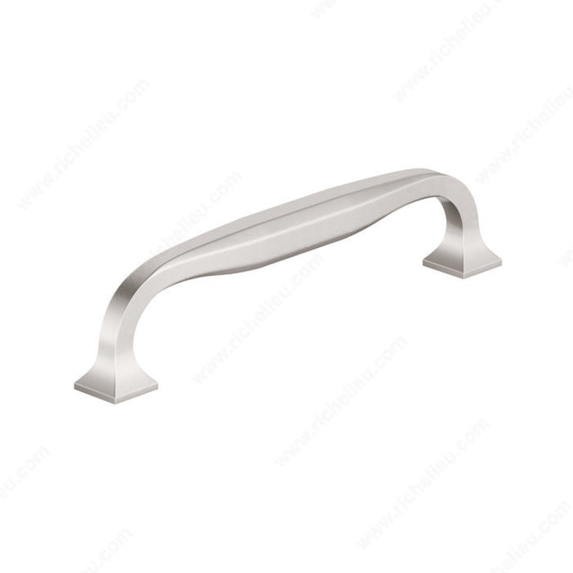 Richelieu 3921128195 Transitional Metal Pull - 3921, Brushed Nickel, 5 1/32 in, 5 19/32 in, 9/16 in, M4 (Included)