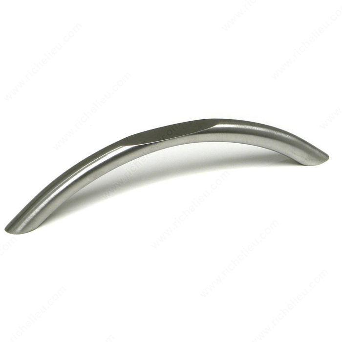 Richelieu BP340996170 Modern Stainless Steel Pull - 3409, 3 25/32 in, 4 13/32 in