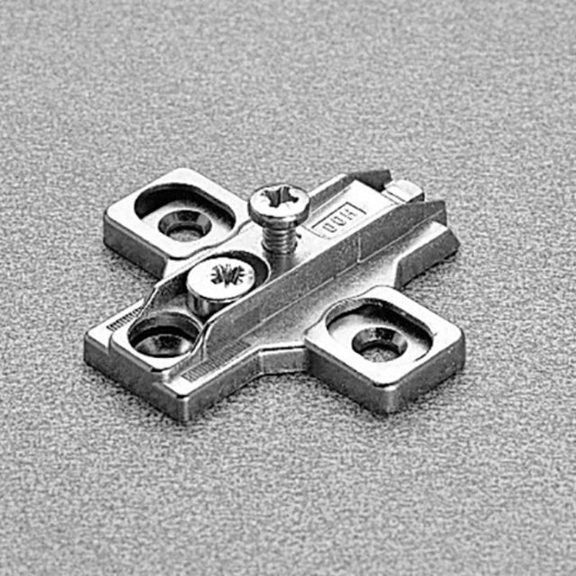 Salice H00B2RGE0917 Straight Cruciform Mounting Plates, 0 mm, Pre-Mounted Euro Screws