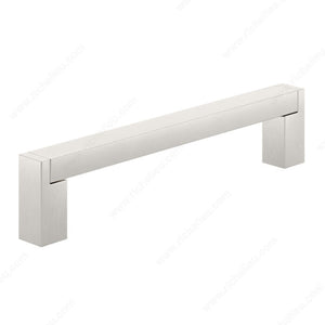 Richelieu BP80196195 Modern Metal Pull - 801, Brushed Nickel, 3 25/32 in, 4 9/32 in