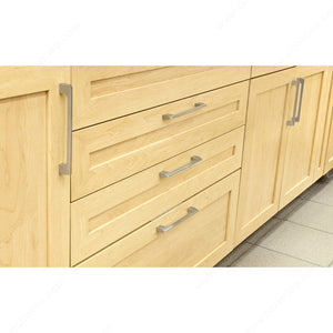 Richelieu BP81496195 Modern Metal Pull - 814, Brushed Nickel, 3 25/32 in, 4 1/2 in