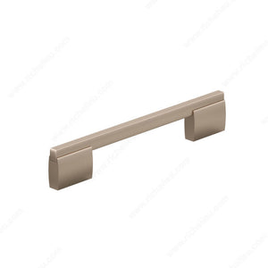 Richelieu 7990192OBRZ Modern Metal Pull - 7990, Oriental Bronze, 7 9/16 in, 8 1/32 in