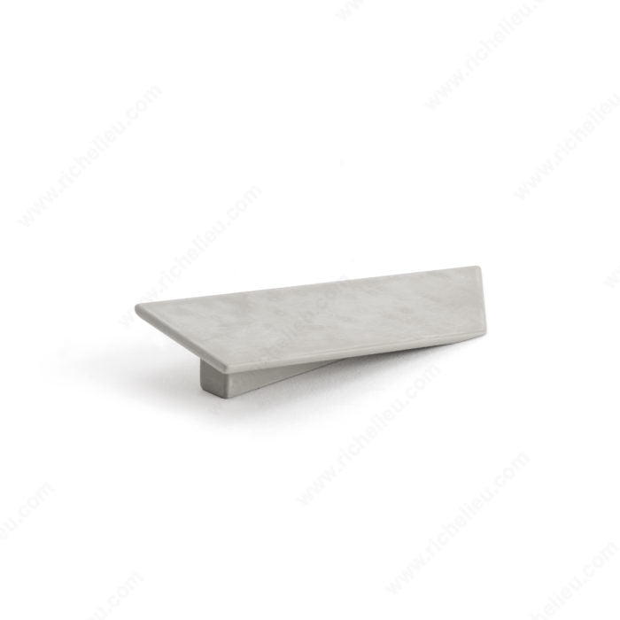 Richelieu MN2307Z64E339 Contemporary Metal Pull - MN2307Z, Concrete