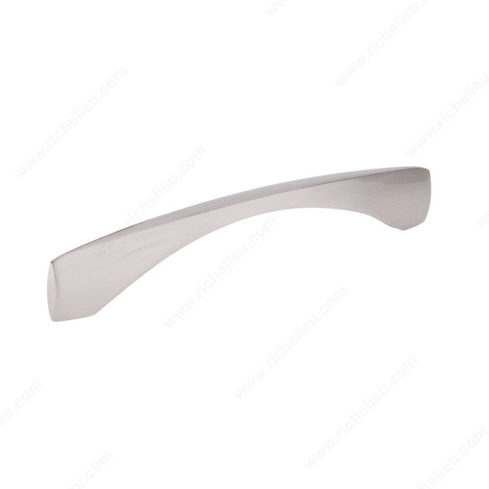 Richelieu 4025160195 Modern Metal Pull - 4025, Brushed Nickel, 6 5/16 in, 7 9/32 in, 7/16 in
