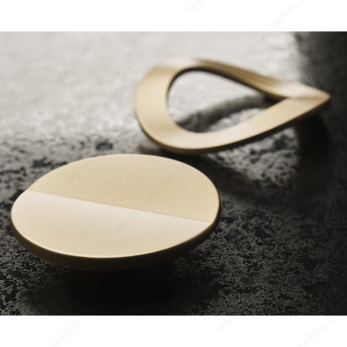 Richelieu 267596900 Modern Metal Pull - 2675, Matte Black