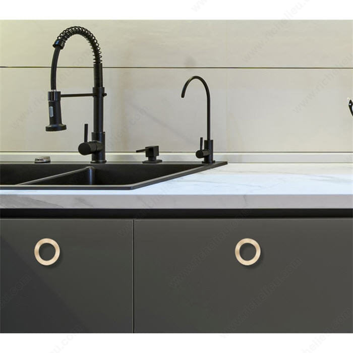 Richelieu 267596900 Modern Metal Pull - 2675, Matte Black