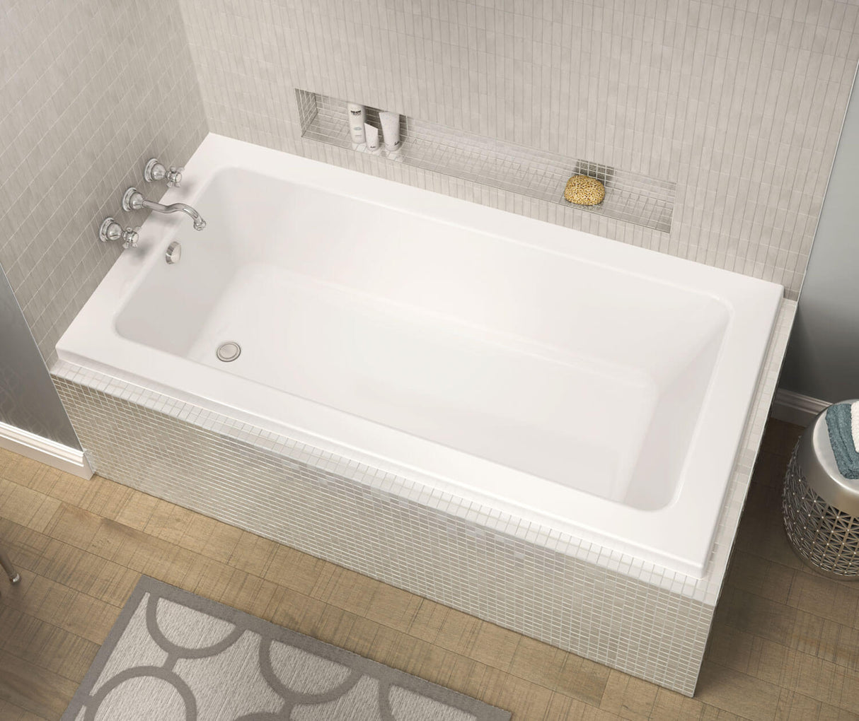MAAX 106208-R-103-001 Pose 6636 IF Acrylic Corner Left Right-Hand Drain Aeroeffect Bathtub in White