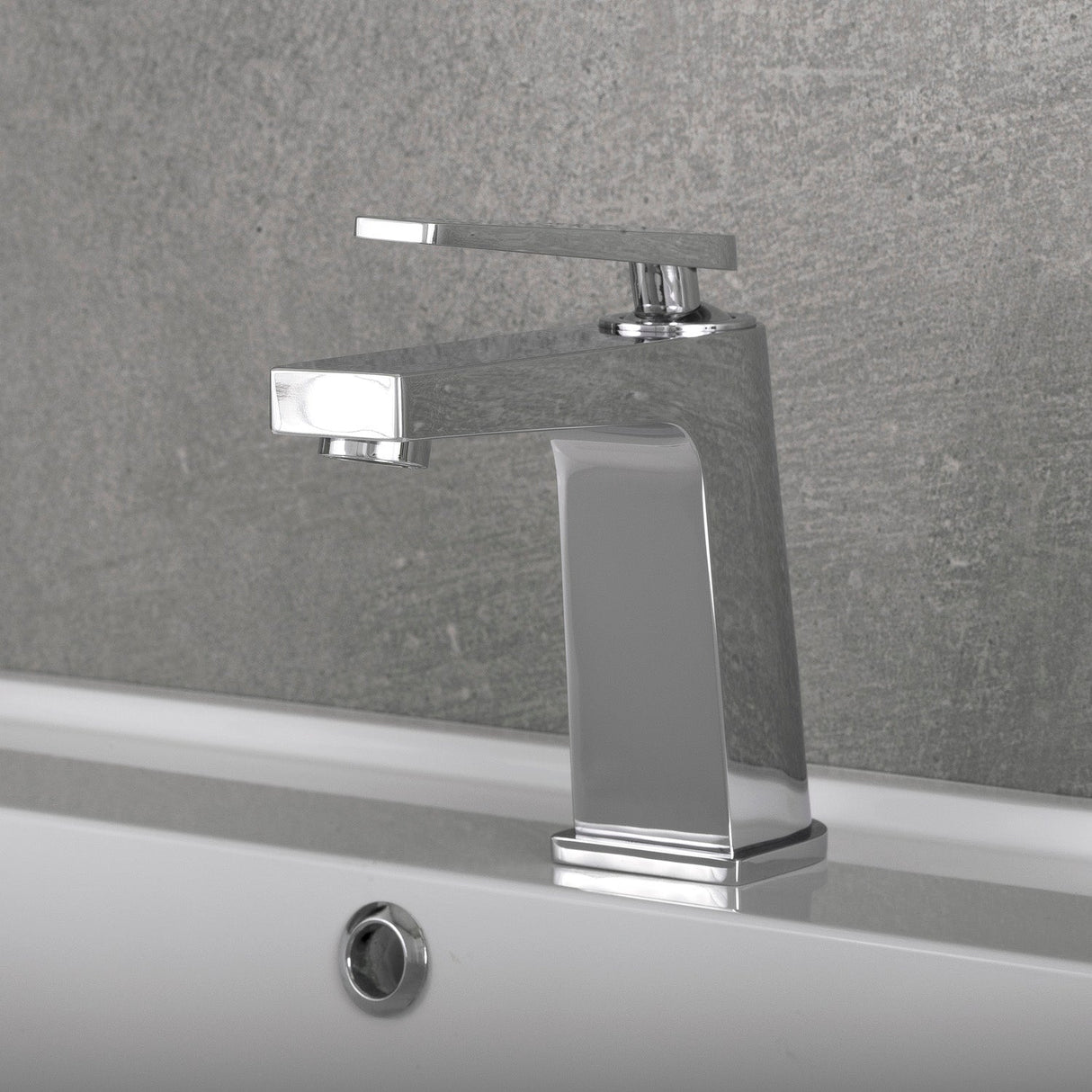 DAX Brass Single Handle Bathroom Faucet, Chrome DAX-9802