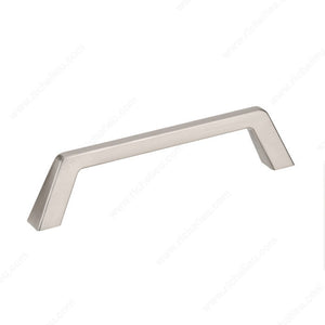 Richelieu BP236896195 Modern Metal Pull - 2368, Brushed Nickel, 3 25/32 in, 4 13/32 in