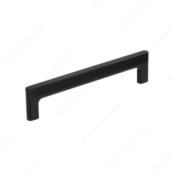 Richelieu BP267896900 Modern Metal Pull - 2678, Matte Black, 3 25/32 in, 4 1/4 in
