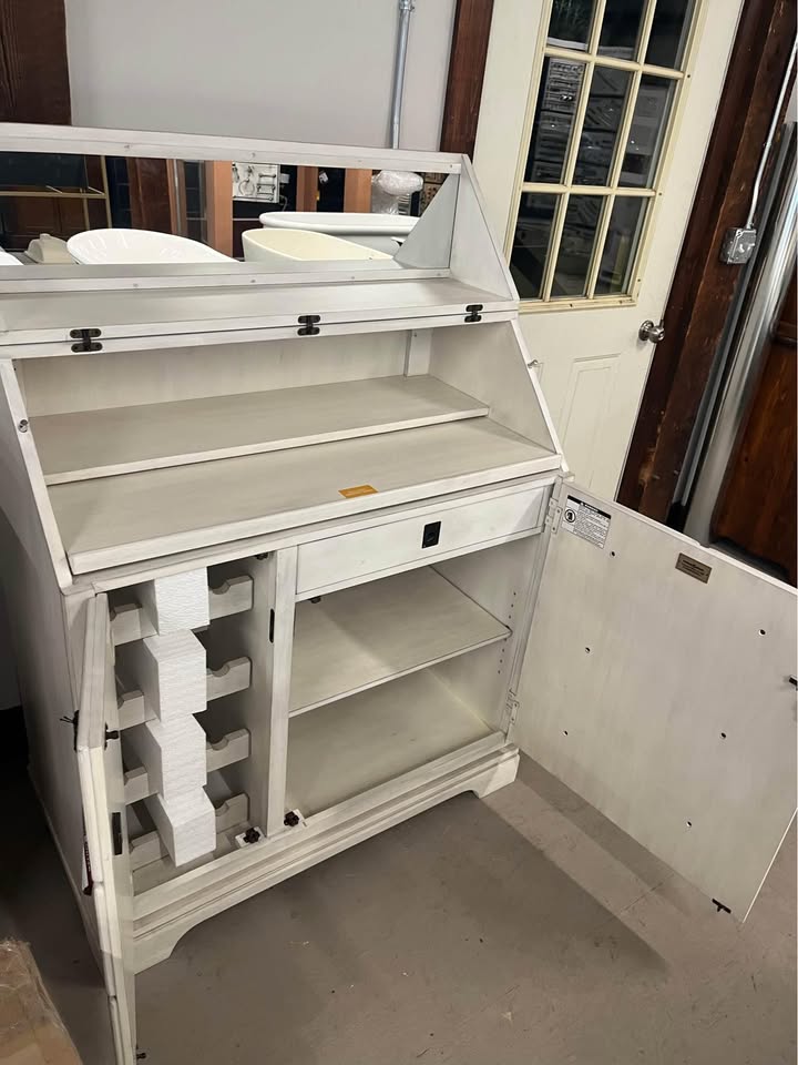 Howard Miller Bottoms Up Wine Console - 695180 (Floor Model)