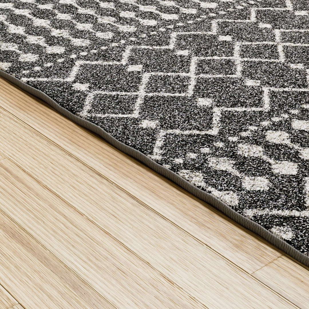 Eviva Grid 5' x 7' Geometric Gray/Cream Rug