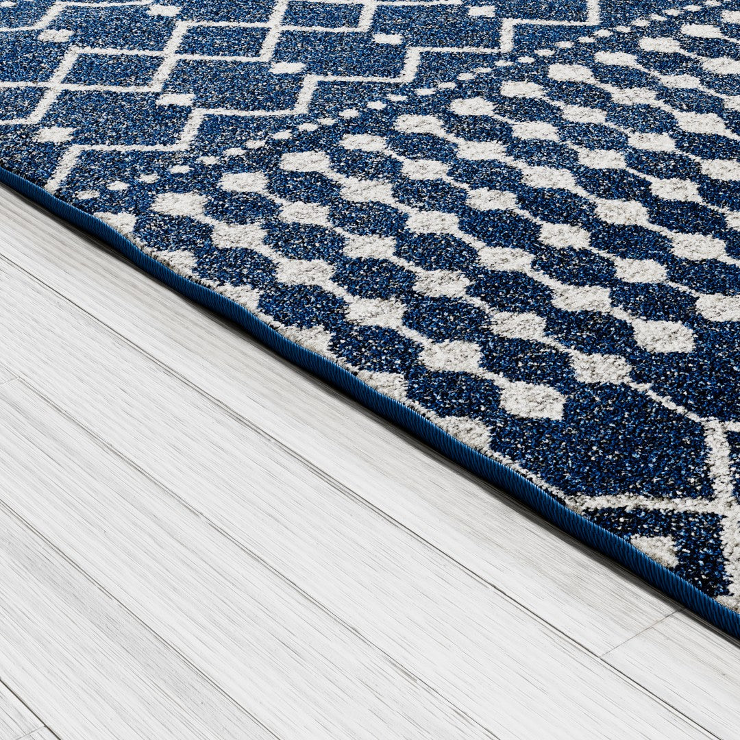 Eviva Grid 5' x 7' Geometric Blue/Cream Rug