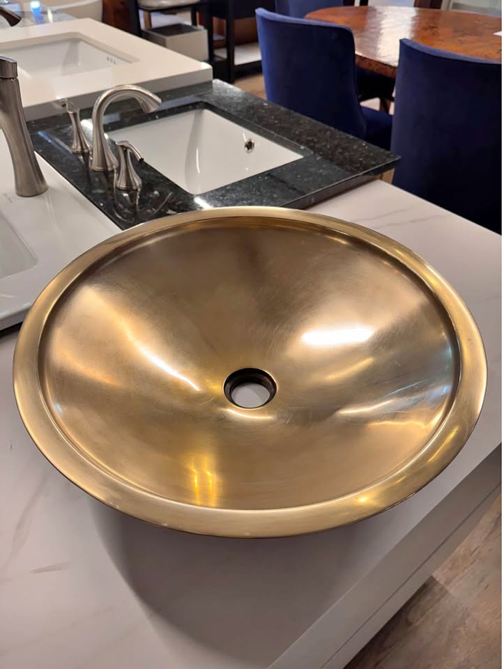 Porcher Solid Bronze Sink Golden Tone Temperantina 32390-00.945 (Showroom Display for Sale)