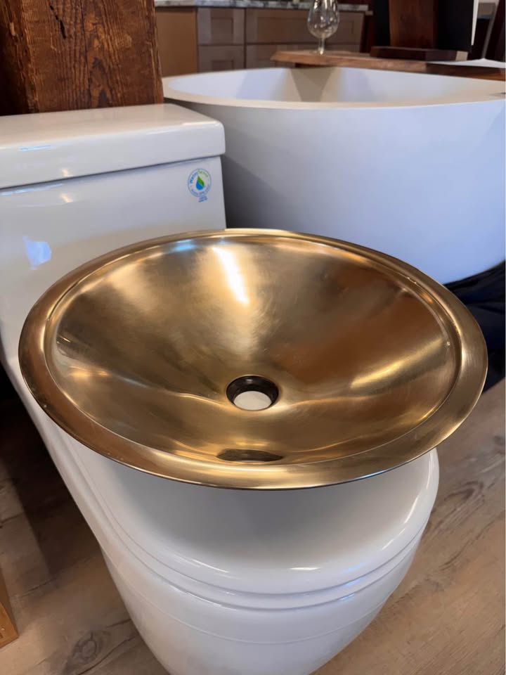 Porcher Solid Bronze Sink Golden Tone Temperantina 32390-00.945 (Showroom Display for Sale)