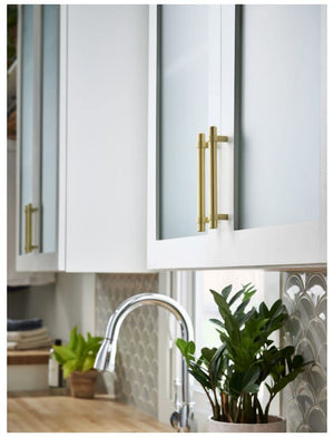 Jeffrey Alexander 5224SN 224 mm Center-to-Center Satin Nickel Key Grande Cabinet Bar Pull