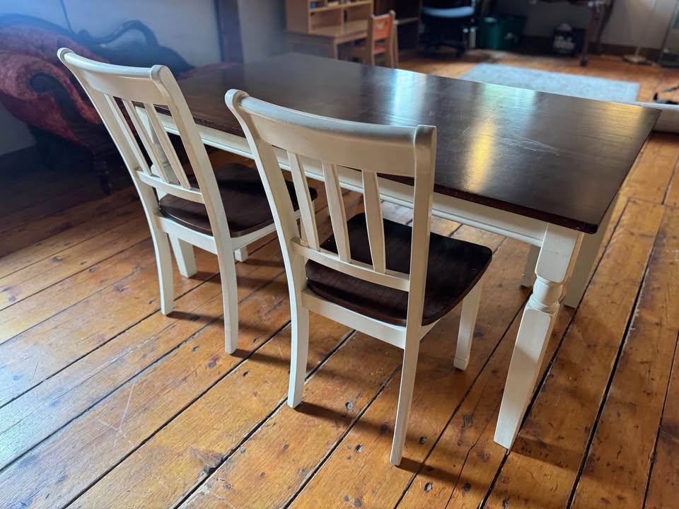 Whitesburg Cottage Style Dining Set – Table + 2 Chairs + Bench – Solid Wood