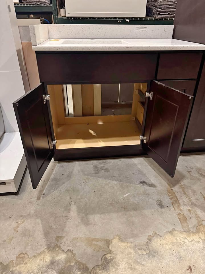 60” Bathroom Vanity Set with 42” Base and 18" Linen Tower – Espresso Shaker with Quartz Top