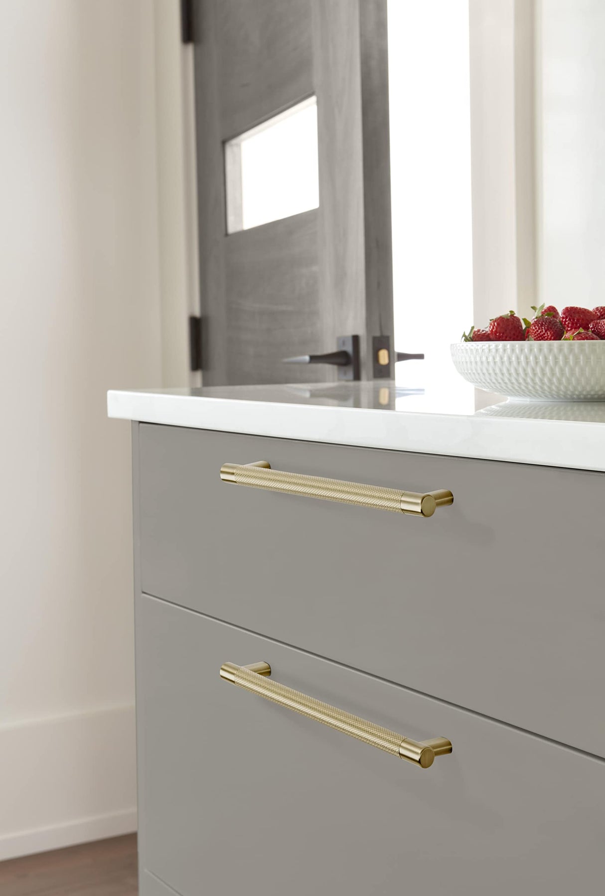 Amerock Kitchen Cabinet Pull Golden Champagne 10-1/16 in (256 mm) Center-to-Center Bronx 1 Pack Furniture Hardware Cabinet Handle Bathroom Drawer Pull