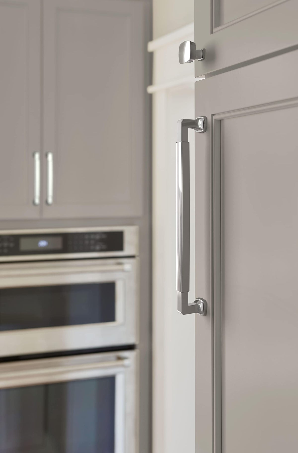 Amerock Cabinet Pull Polished Chrome 8-13/16 inch (224 mm) Center-to-Center Stature 1 Pack Drawer Pull Cabinet Handle Cabinet Hardware