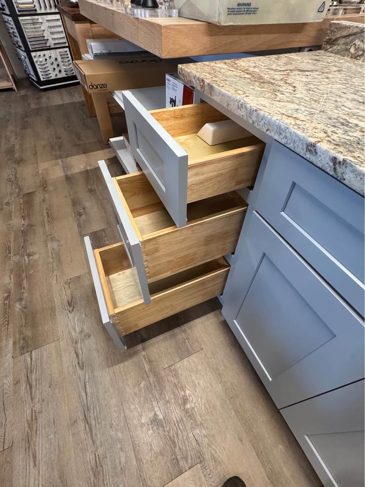 60” Single Vanity Shaker Gray with Typhoon Bordeaux Vanity Top