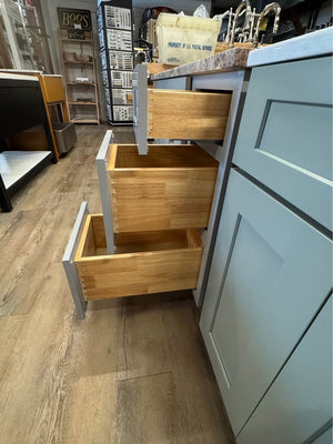 60” Single Vanity Shaker Gray with Typhoon Bordeaux Vanity Top