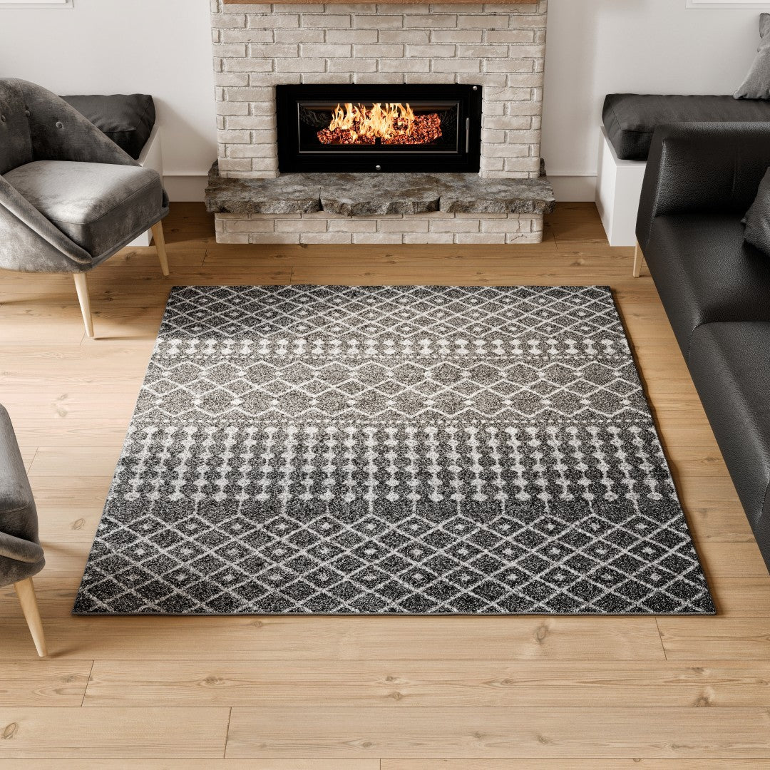 Eviva Grid 5' x 7' Geometric Gray/Cream Rug