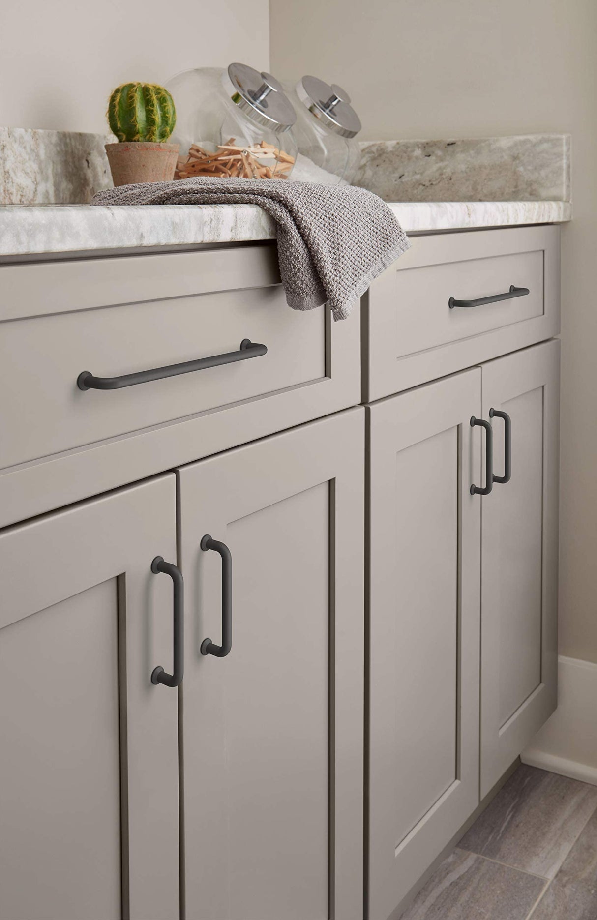 Amerock Cabinet Pull Matte Black 3-3/4 inch (96 mm) Center-to-Center Factor 1 Pack Drawer Pull Cabinet Handle Cabinet Hardware