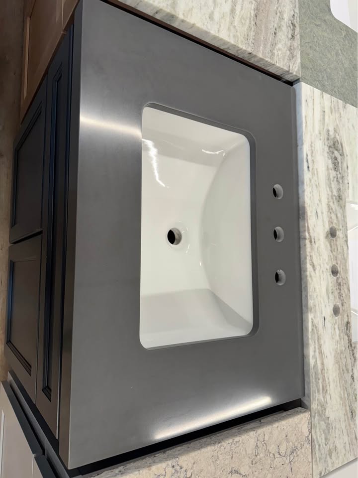 30" Charcoal Vanity & 31" Quartz Top