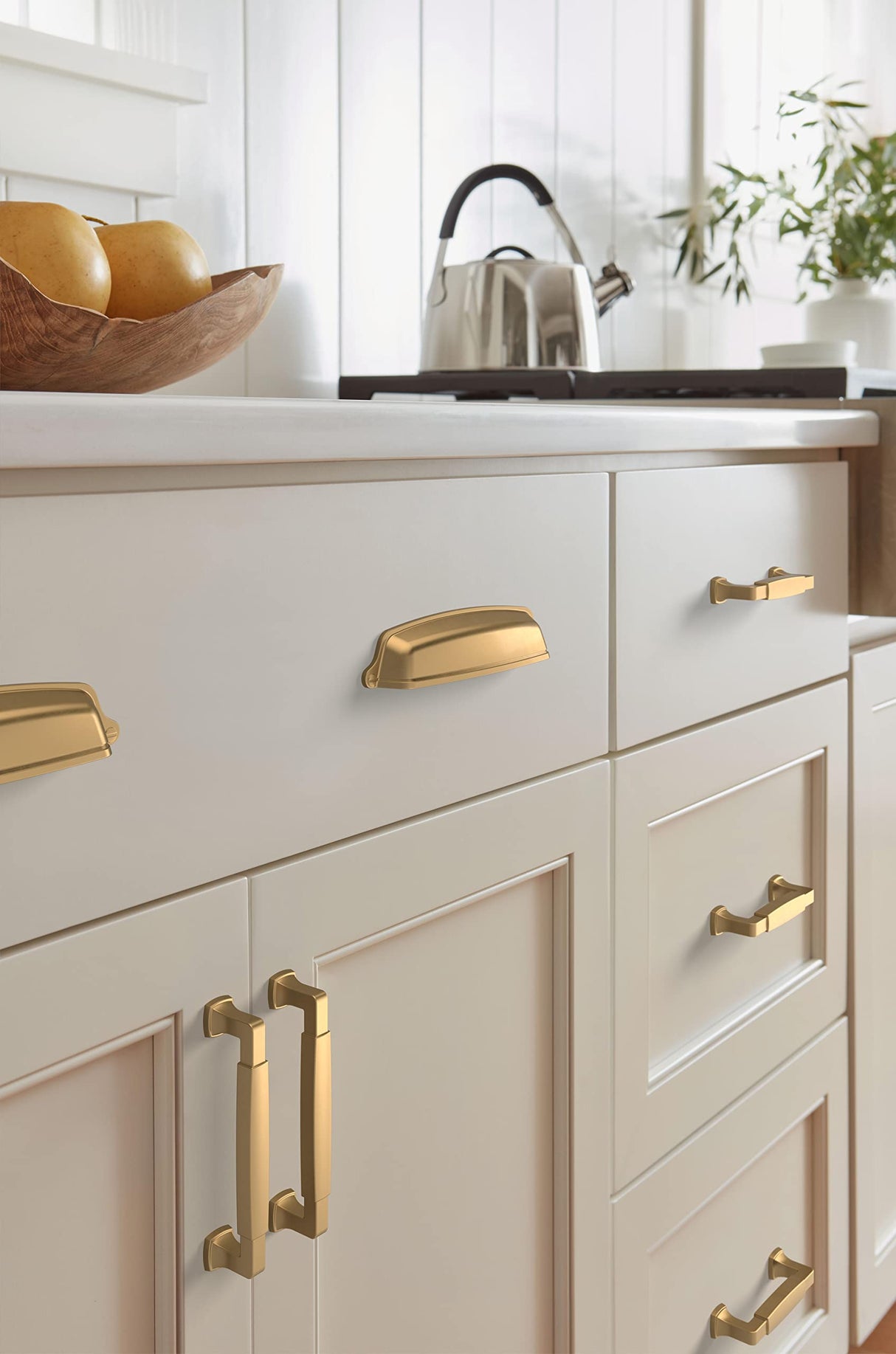 Amerock Cabinet Pull Champagne Bronze 5-1/16 inch (128 mm) Center-to-Center Stature 1 Pack Drawer Pull Cabinet Handle Cabinet Hardware