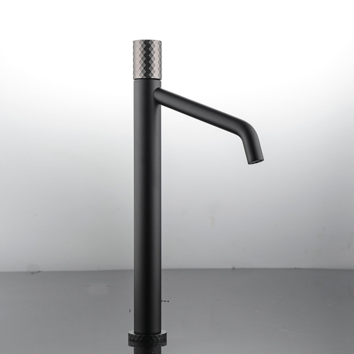 DAX Brass Single Handle Vessel Bathroom Basin Faucet, Black Matte DAX-65147-BL
